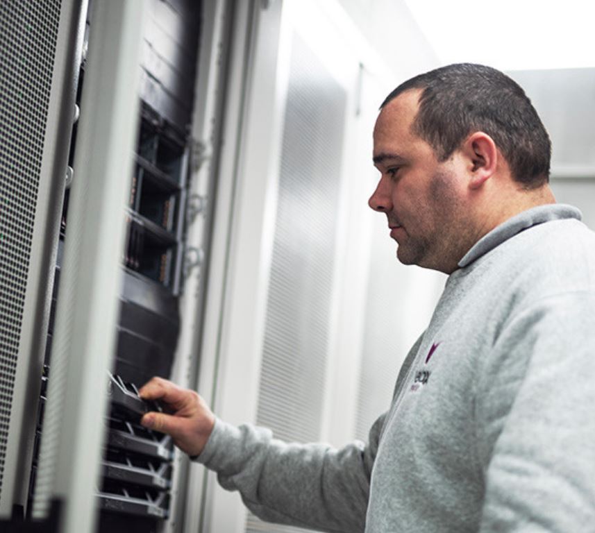 Remote Hands in VeloxServ Telford datacentre